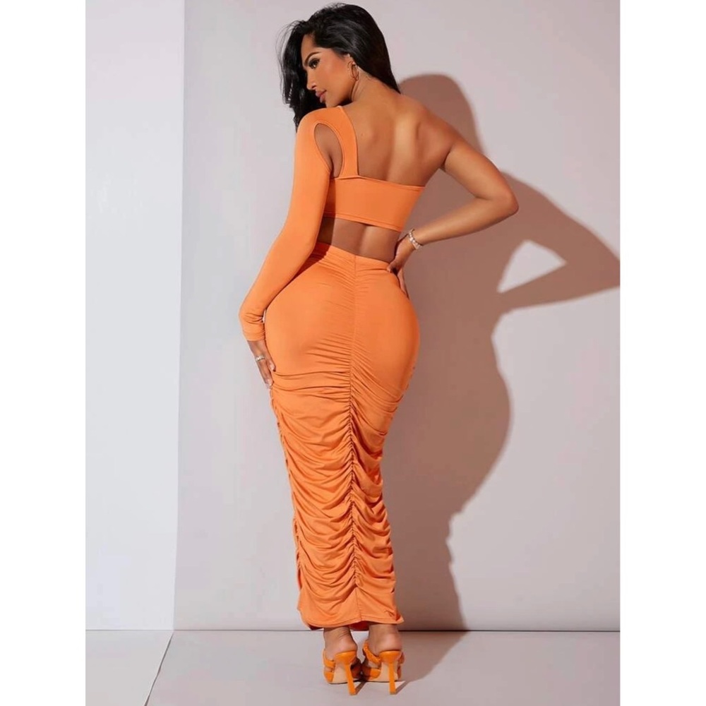 Sexy One Shoulder Ring Linked Cut Out Crop Top & Ruched Maxi Skirt - Picture 2 of 4